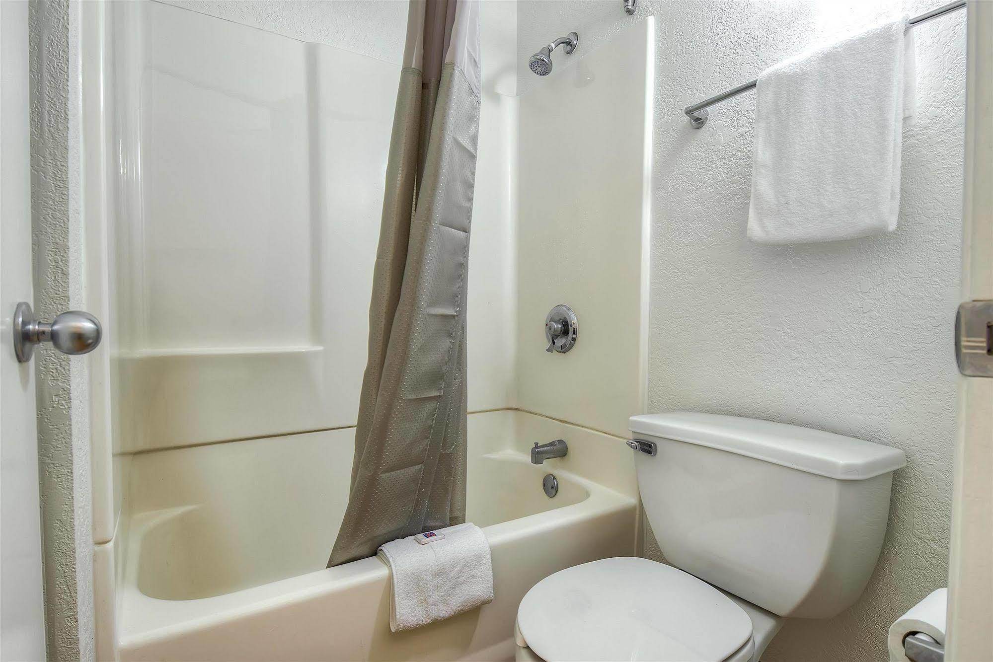 Motel 6-Norwalk, Ca - Los Angeles Esterno foto