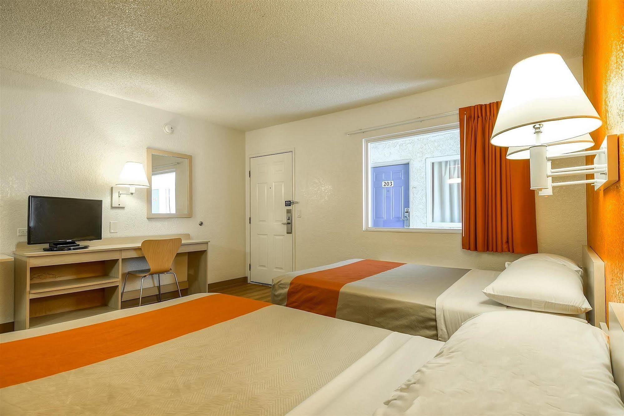 Motel 6-Norwalk, Ca - Los Angeles Esterno foto